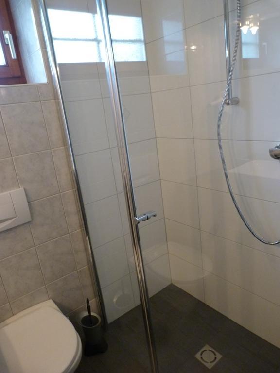 Ferienhaus Bluemel Inkl. Freier Strandbadeintritt 沃尔特湖畔韦尔登 客房 照片