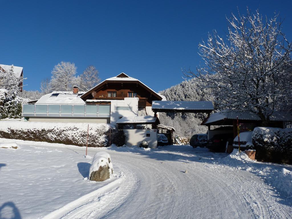 Ferienhaus Bluemel Inkl. Freier Strandbadeintritt 沃尔特湖畔韦尔登 外观 照片