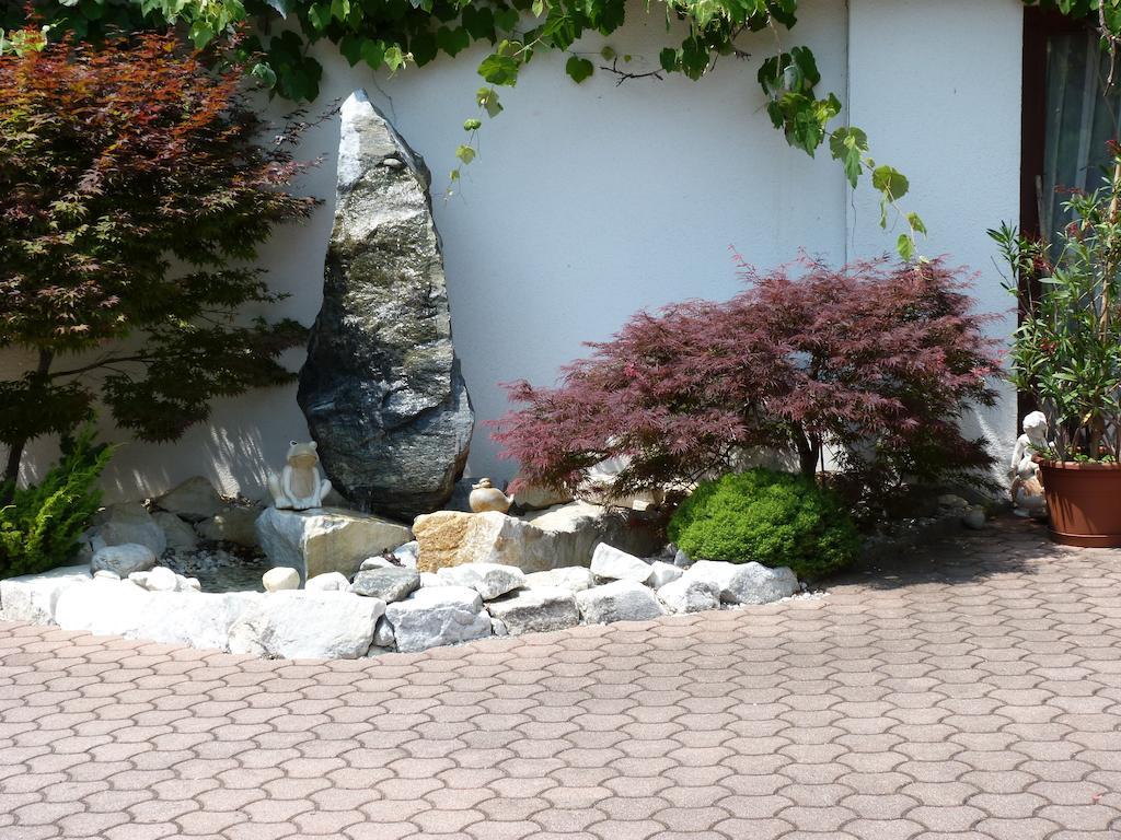Ferienhaus Bluemel Inkl. Freier Strandbadeintritt 沃尔特湖畔韦尔登 外观 照片