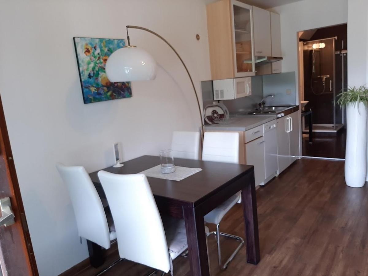 Ferienhaus Bluemel Inkl. Freier Strandbadeintritt 沃尔特湖畔韦尔登 外观 照片