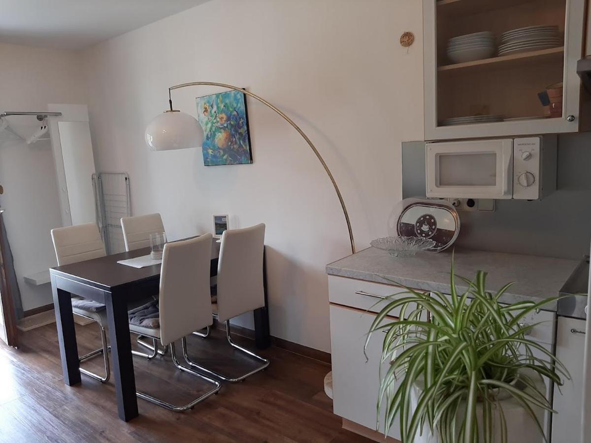 Ferienhaus Bluemel Inkl. Freier Strandbadeintritt 沃尔特湖畔韦尔登 外观 照片