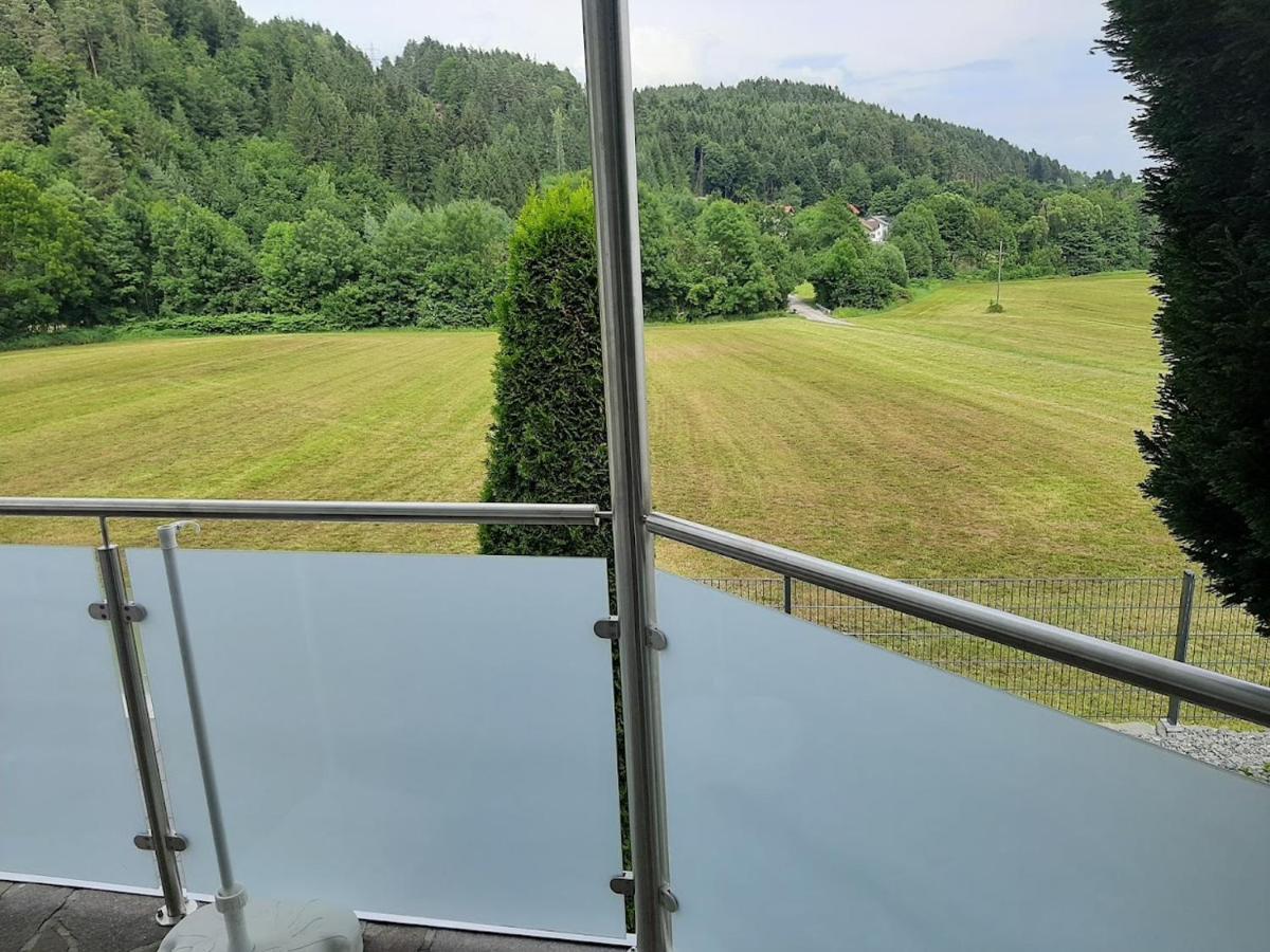 Ferienhaus Bluemel Inkl. Freier Strandbadeintritt 沃尔特湖畔韦尔登 外观 照片