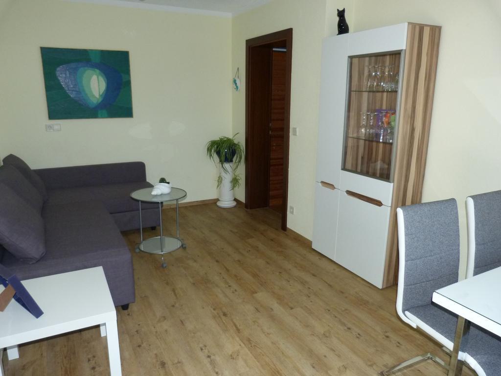 Ferienhaus Bluemel Inkl. Freier Strandbadeintritt 沃尔特湖畔韦尔登 外观 照片